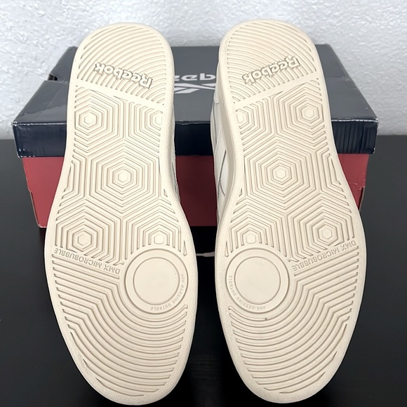 NWT Reebok Court Advance - Picture 3 of 4